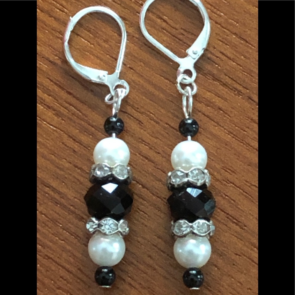 Black Tie Affair - Earrings - Picture 2 of 4